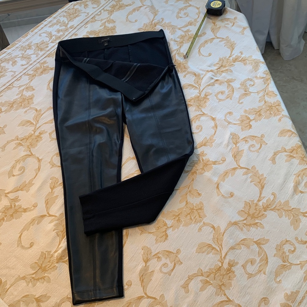 Ann Taylor Black Faux Leather in Front, Knit Back Leggings size 10